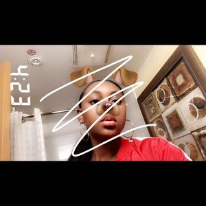 Meet your Posher, Malika